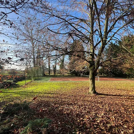 בית נופש Les Grands Arbres *