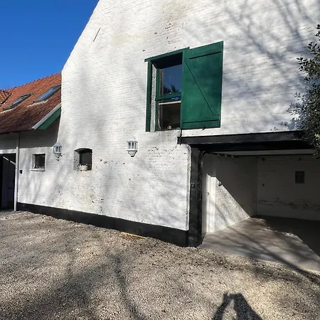 Les Grands Arbres Holiday home *