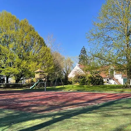 Les Grands Arbres Holiday home Merville (Nord)